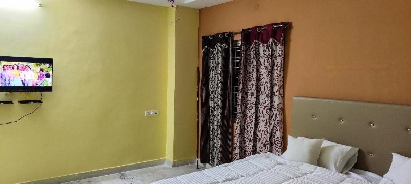 Oyo 81589 Aruna Dwraka Homes Haïdarabad Extérieur photo