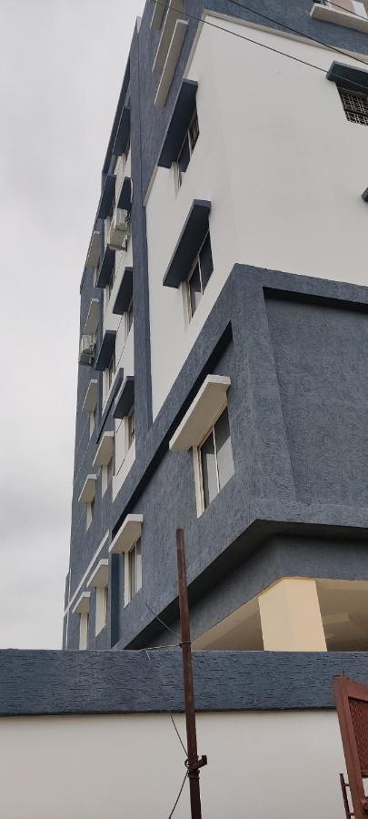 Oyo 81589 Aruna Dwraka Homes Haïdarabad Extérieur photo